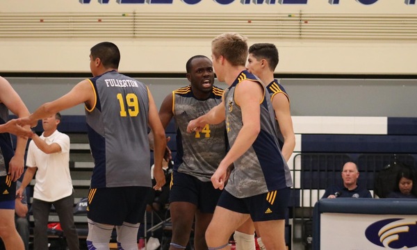 MEN'S VOLLEYBALL: OPENS OEC WITH A WIN