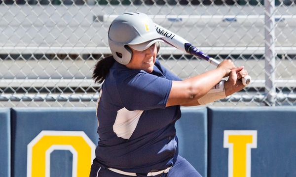Anabel Mendez was hot at the plate against the Tigers going 3-4 with 2 runs and a RBI.