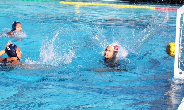 WOMEN'S WATER POLO: STAY HOT HORNETS
