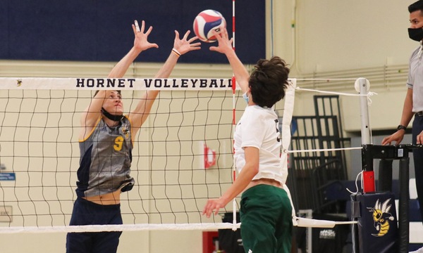M. VOLLEYBALL: FULLERTON SNAPS BACK AGAINST GOLDEN WEST